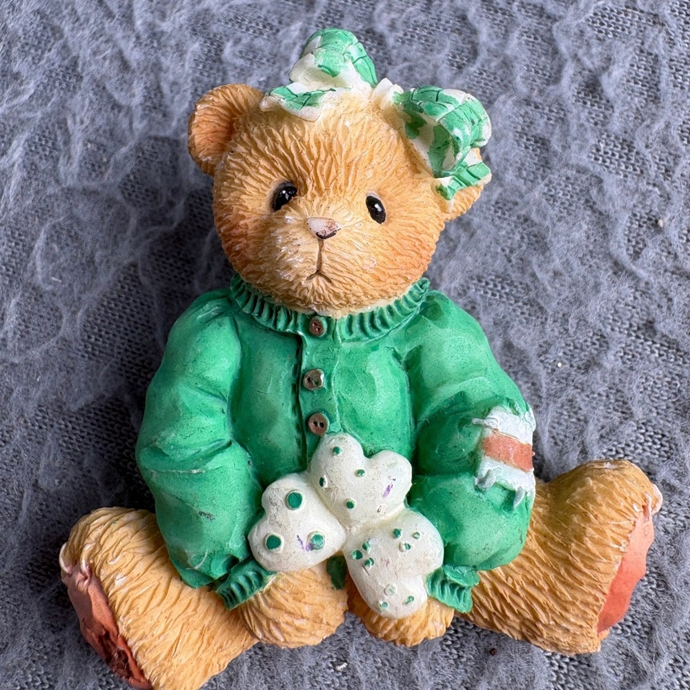 St Patricks Day Teddy Bear Brooch Green Resin Shamrock Pin Festive Accessory